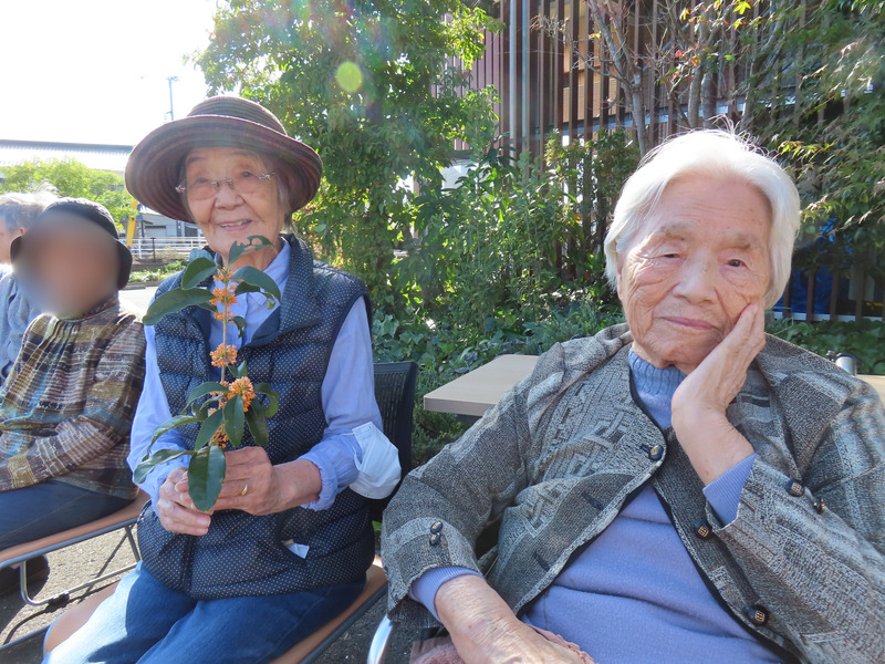 暮らし・活動報告、献立紹介、広報誌を更新しました